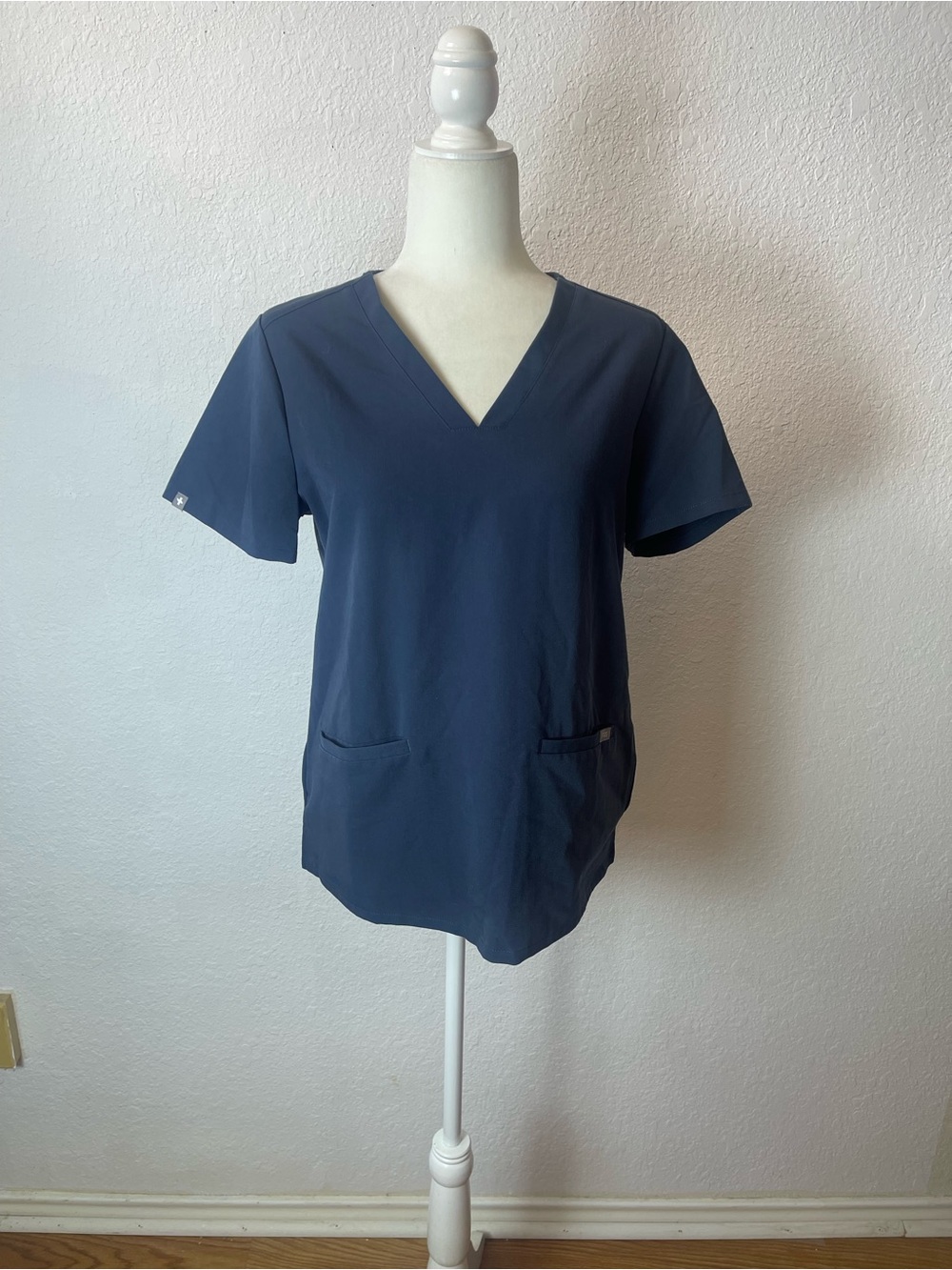 Figs scrub three pockets top size S